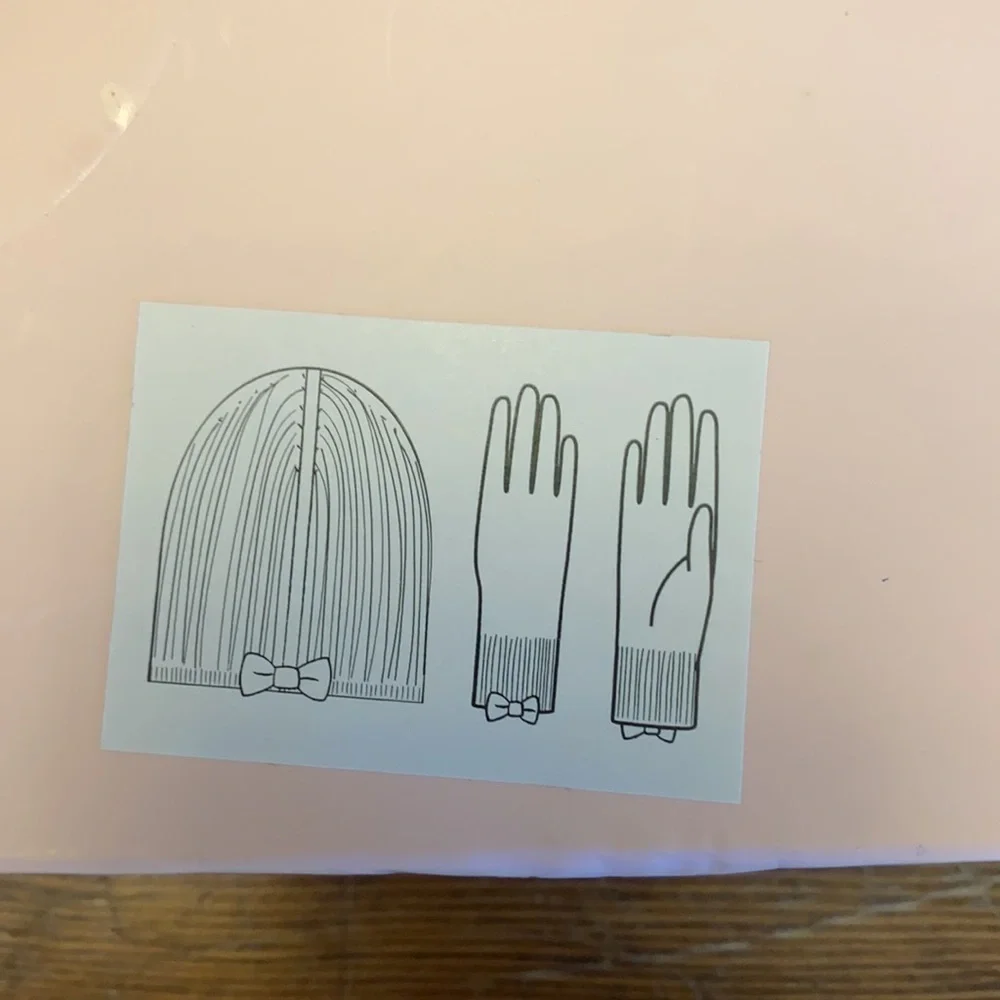 Kate Spade bow hat and gloves